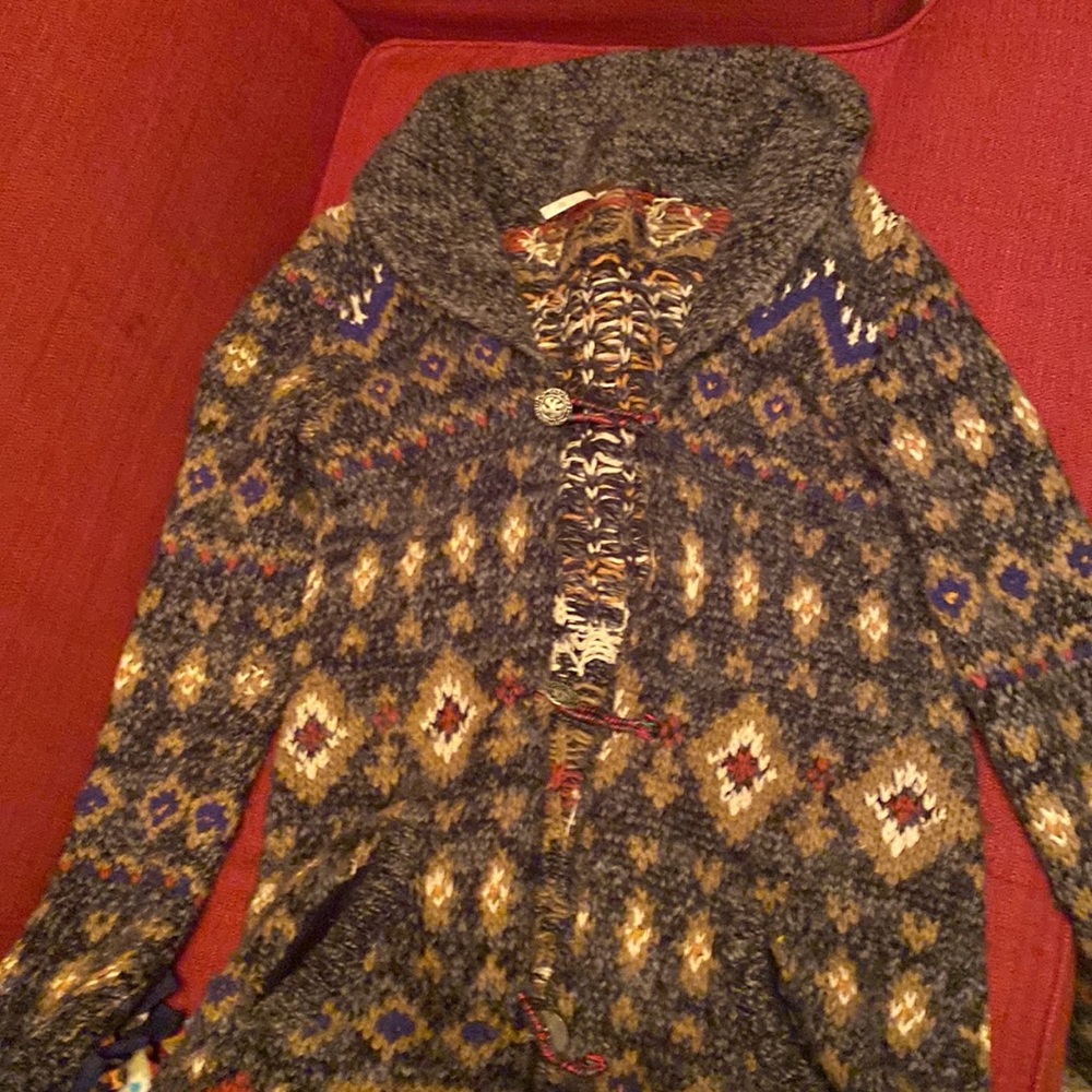 Wool blend long sweater with buttons